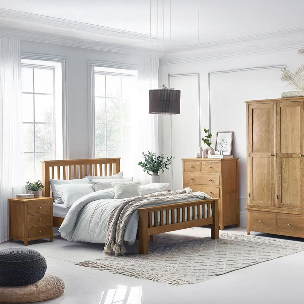 What are the Different types of Finishes Available in Oak Furniture?